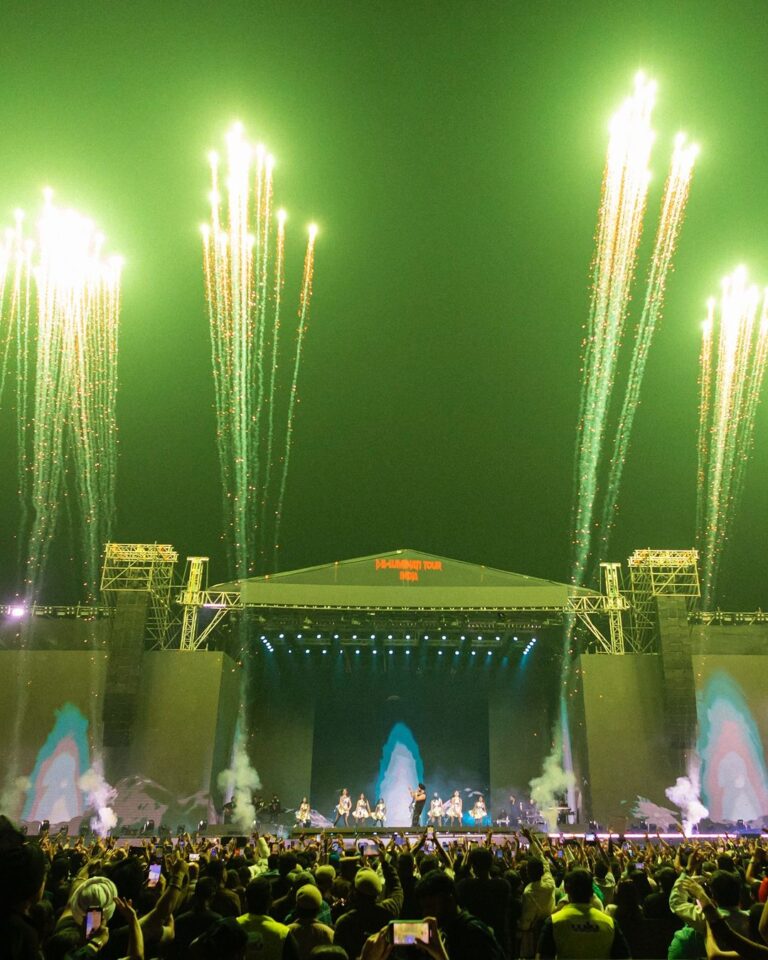 DIL-LUMINATI INDIA 🇮🇳 Tour 🦚 Full Mazey.. Amazing Food_ Different Weather in Every City.. Alag Alag Culture Hai Fer Bhi Sab Ek Hain 🙏🏽 BAUT PYAR SABKO 🫶🏽_TOMORROW PUNE 🛩_16